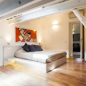 Spanish Steps Luxury Penthouse Apartment Rome